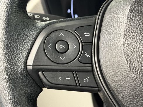 Used 2026 Toyota Corolla Cross L FWD image 25