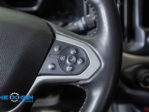 Used 2022 Chevrolet Colorado LT AWD/4WD image 15