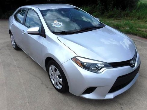 Used 2014 Toyota Corolla LE image 2