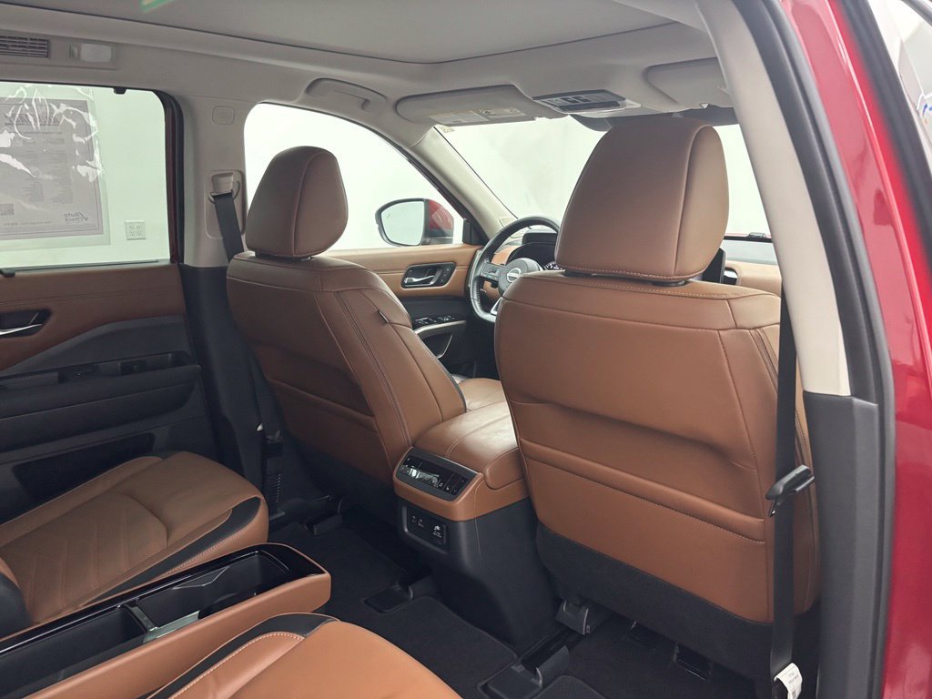 Used 2023 Nissan Pathfinder Platinum AWD/4WD image 45