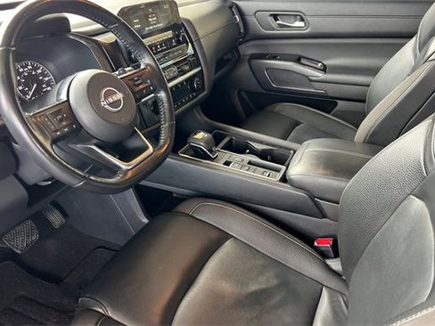 Used 2023 Nissan Pathfinder SL w/ SL Premium Package image 13