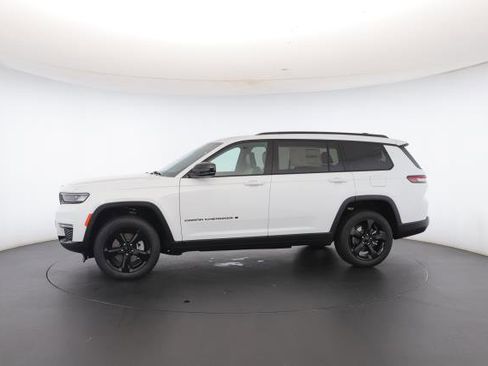 New 2025 Jeep Grand Cherokee L Limited w/ Black Appearance Package image 41