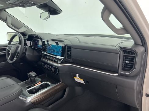 Used 2026 Chevrolet Silverado 1500 RST AWD/4WD image 29