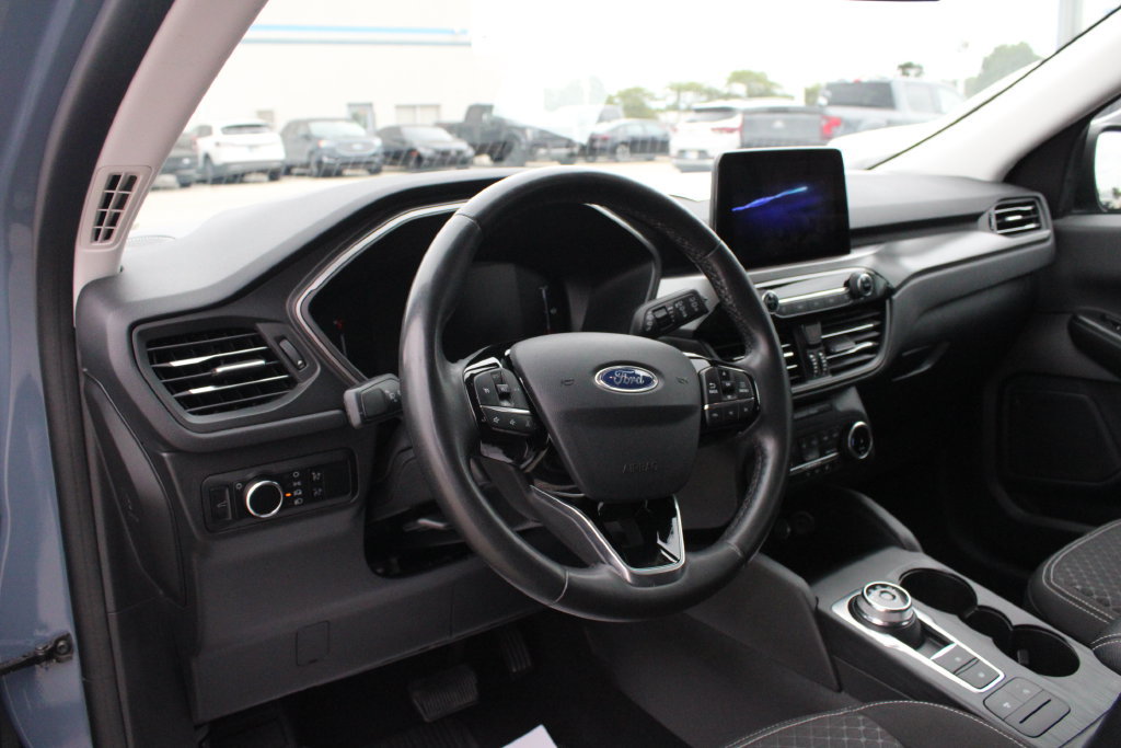 Used 2023 Ford Escape Active AWD/4WD image 2