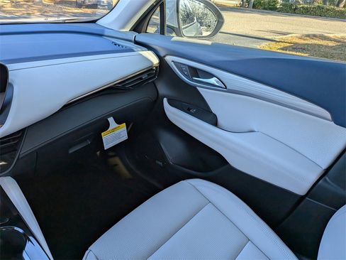 New 2026 Buick Envision Avenir image 18