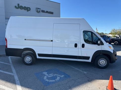 New 2026 RAM ProMaster 3500 w/ Power Group image 38