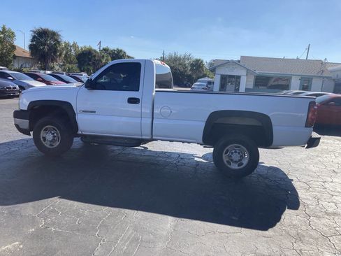 Used 2006 Chevrolet Silverado 2500 W/T RWD image 13