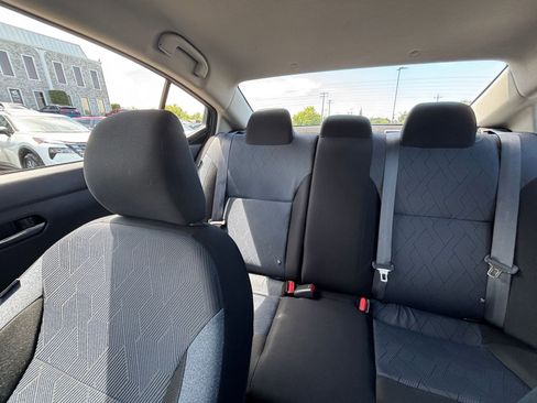 Used 2025 Nissan Versa SV FWD image 37