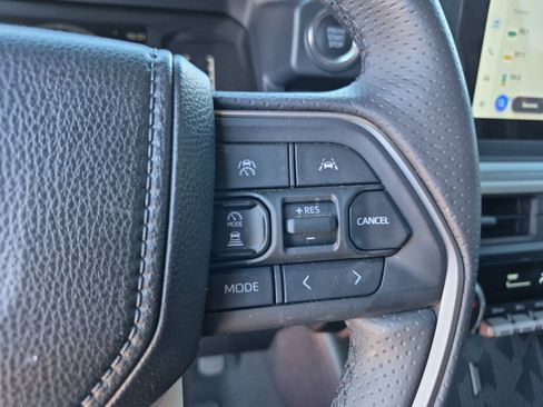 Certified 2026 Toyota 4Runner SR5 AWD/4WD image 27