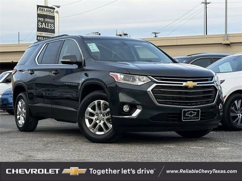 Used 2020 Chevrolet Traverse LT image 1