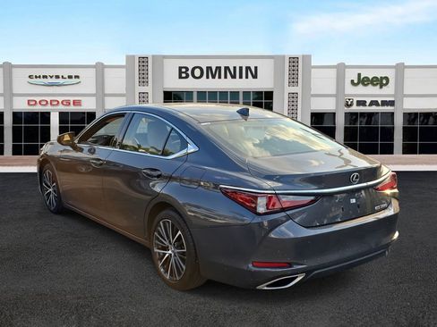 Used 2024 Lexus ES 350 w/ Premium Package image 4