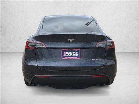 Used 2024 Tesla Model Y Long Range AWD/4WD image 6