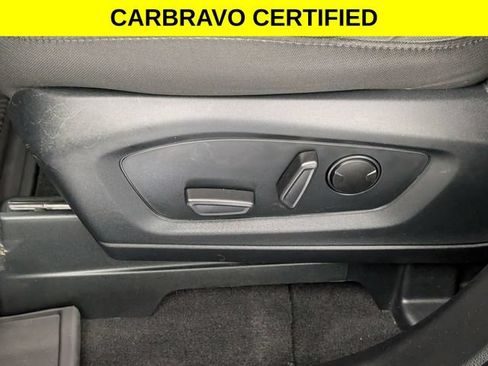 Used 2023 Ford Explorer XLT AWD/4WD image 13