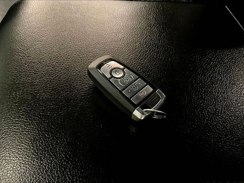 Used 2021 Ford Expedition XLT image 33