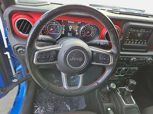 Used 2021 Jeep Wrangler Unlimited Rubicon w/ Cold Weather Group AWD/4WD image 33
