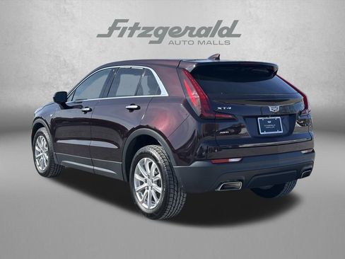 Used 2021 Cadillac XT4 Luxury w/ Cold Weather Package image 7