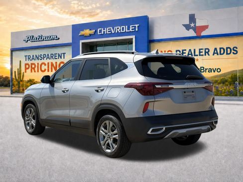 Used 2022 Kia Seltos S FWD image 5