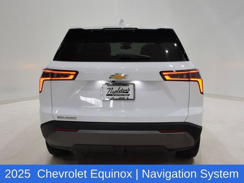 Used 2025 Chevrolet Equinox LT image 5