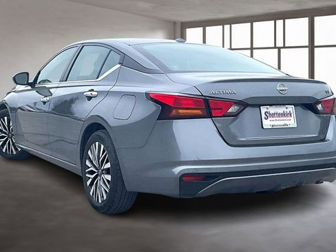 Used 2024 Nissan Altima 2.5 SV image 4