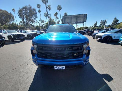 Used 2023 Chevrolet Silverado 1500 Custom image 3