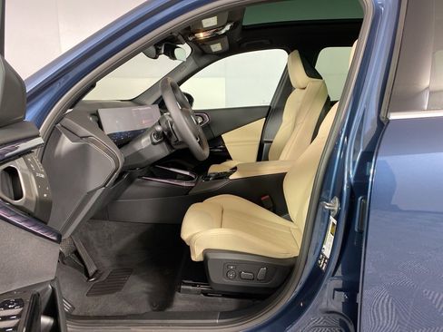 New 2026 BMW X3 xDrive30 w/ Premium Package image 7