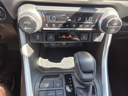 Used 2023 Toyota RAV4 XLE w/ Convenience Package AWD/4WD image 21