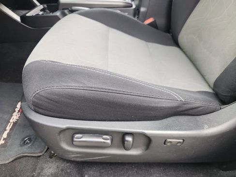 Used 2021 Toyota Tacoma TRD Off-Road image 22