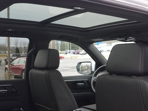 New 2026 Chevrolet Suburban High Country w/ Sun And Tow Package image 32