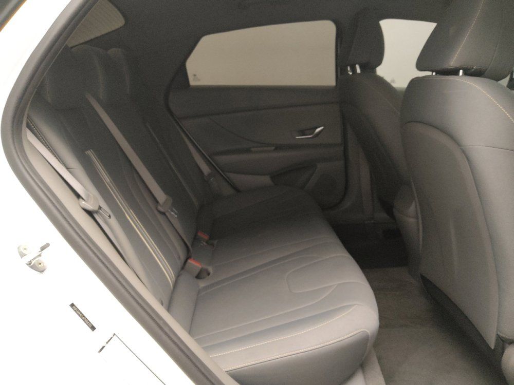 Used 2023 Hyundai Elantra SEL FWD image 19