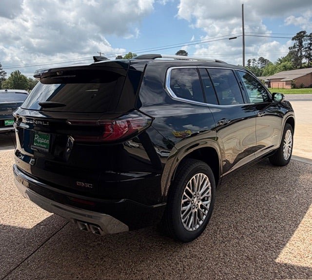 New 2026 GMC Acadia Denali w/ Super Cruise Package FWD image 8