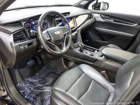 Certified 2024 Cadillac XT6 Premium Luxury w/ LPO, Floor Liner Package AWD/4WD image 11