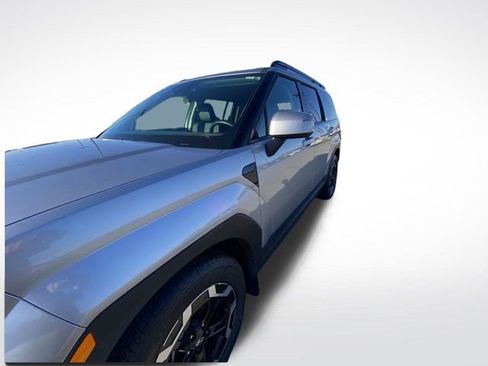 Used 2024 Hyundai Santa Fe SEL image 2