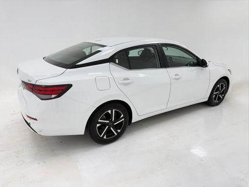 Used 2024 Nissan Sentra SV FWD image 41