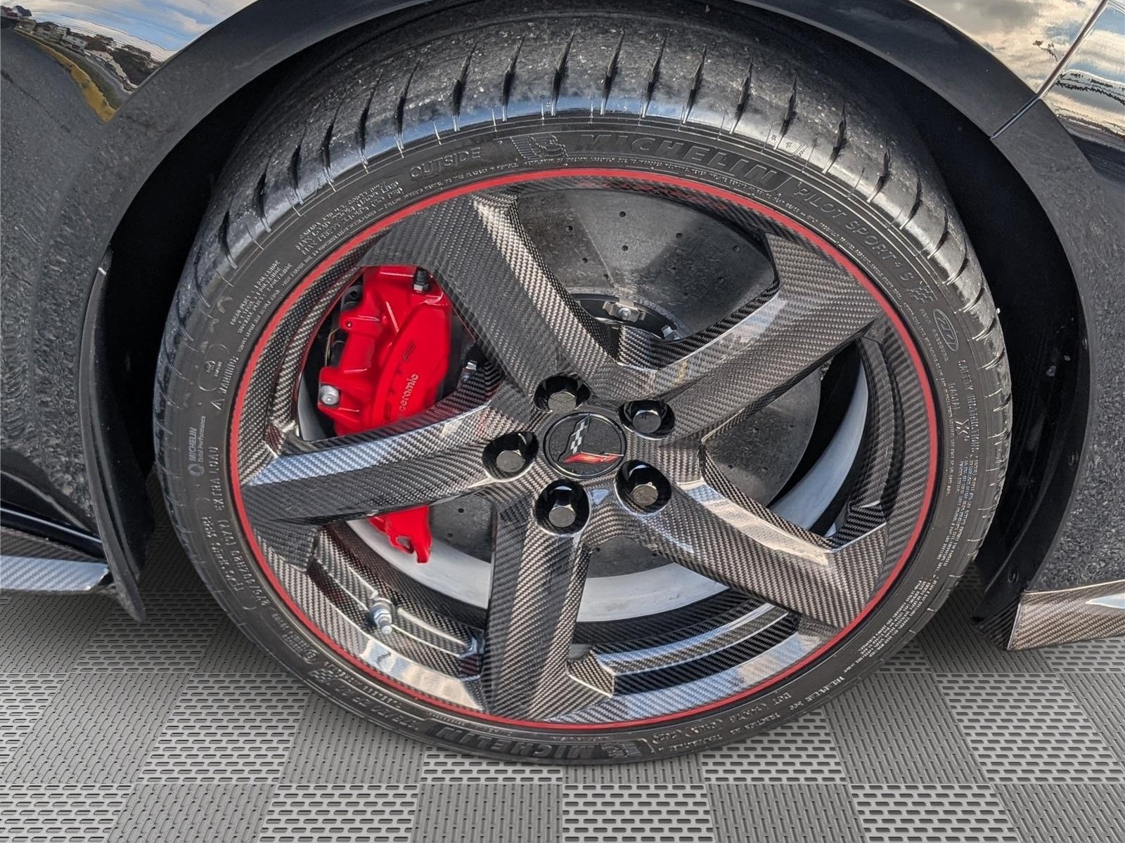 Used 2024 Chevrolet Corvette E-Ray AWD/4WD image 9