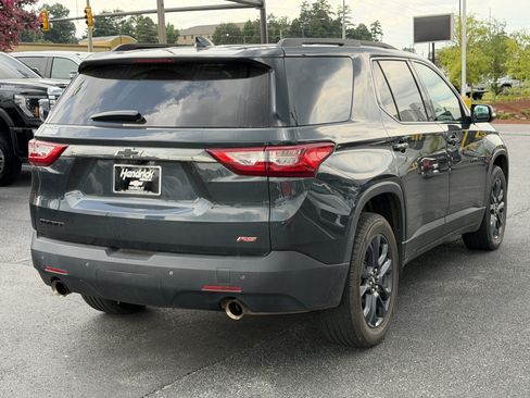 Used 2021 Chevrolet Traverse RS FWD image 11