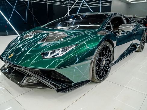 Used 2023 Lamborghini Huracan STO image 8