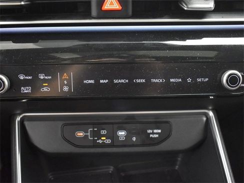 Certified 2025 Kia Carnival SX Prestige image 19