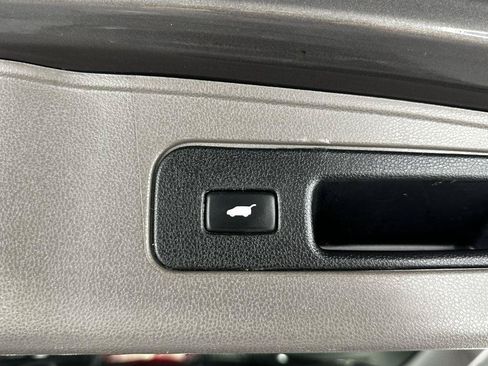 Used 2013 Honda Odyssey Touring image 39
