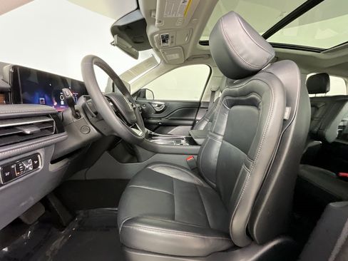 Used 2025 Lincoln Aviator Reserve image 16