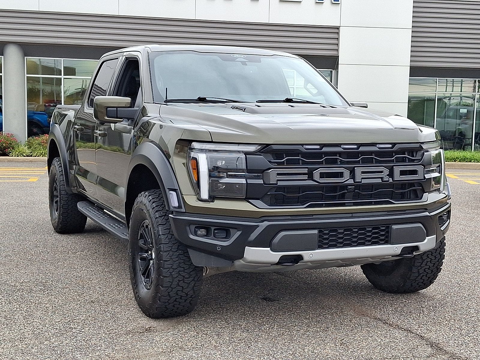 Used 2024 Ford F150 Raptor AWD/4WD image 2