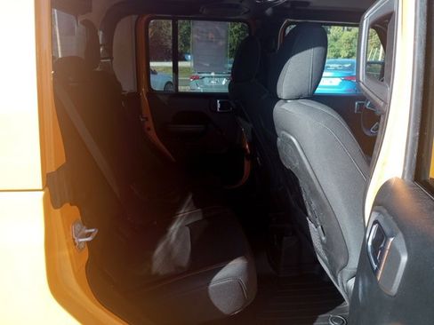 Used 2021 Jeep Gladiator Mojave w/ Safety Group image 14