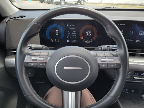 Used 2025 Hyundai Kona SEL FWD image 30