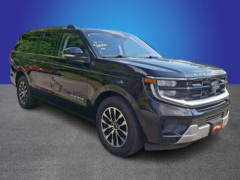 Used 2025 Ford Expedition Max Platinum AWD/4WD image 3