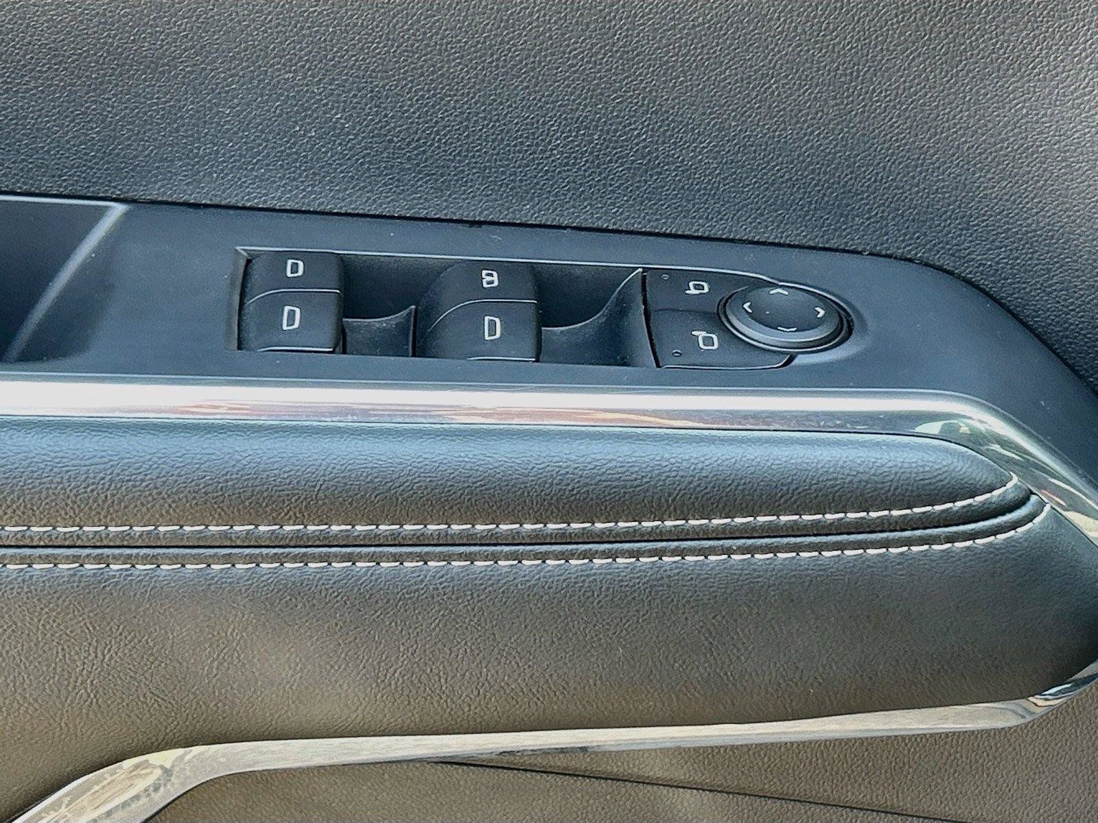 Used 2025 GMC Acadia Elevation AWD/4WD image 25