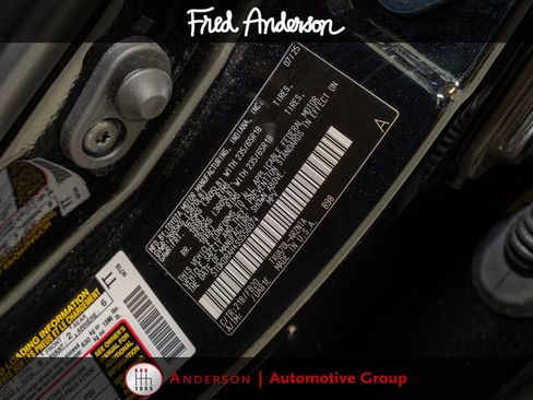 Used 2025 Toyota Highlander LE FWD image 21