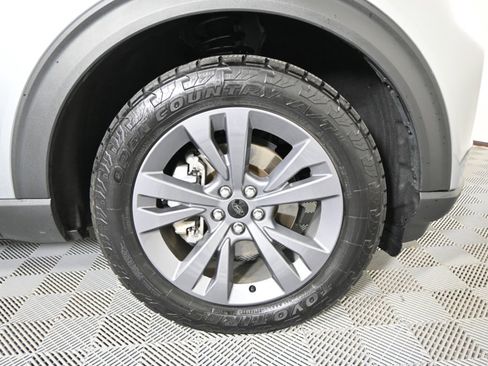 Used 2022 Ford Explorer XLT w/ Equipment Group 202A image 11