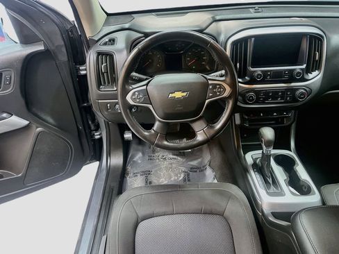 Used 2022 Chevrolet Colorado LT w/ LT Convenience Package AWD/4WD image 21