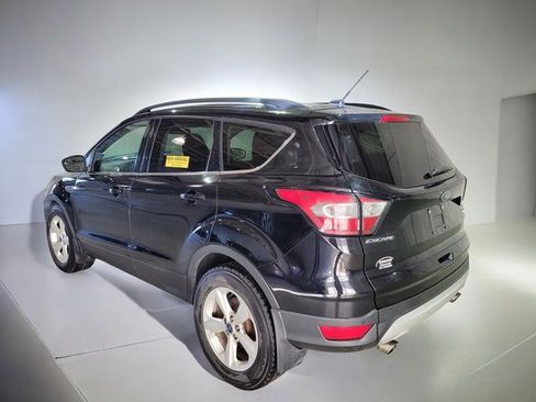 Used 2018 Ford Escape SE image 17