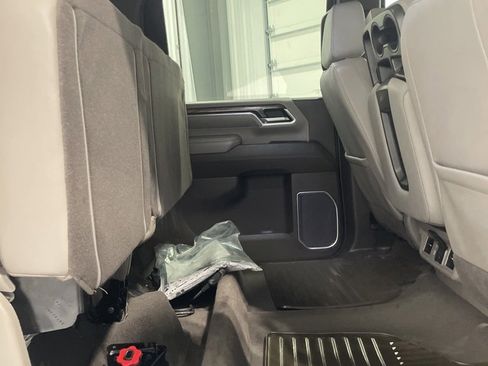 Used 2024 Chevrolet Silverado 2500 LTZ image 32