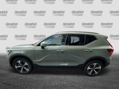 Used 2023 Volvo XC40 B5 Plus AWD/4WD image 10